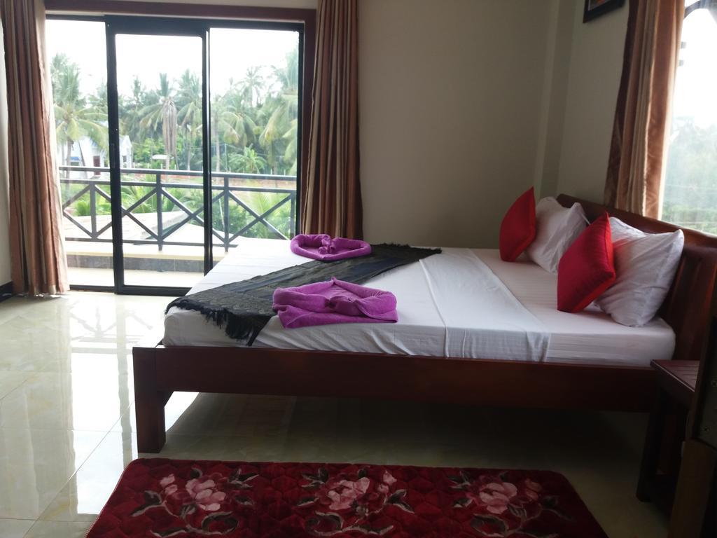 Blue Diamond Hostel Баттамбанг Экстерьер фото