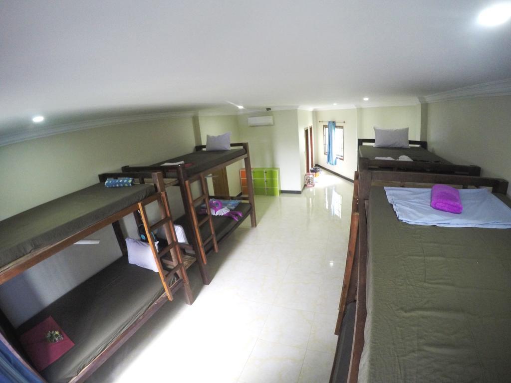 Blue Diamond Hostel Баттамбанг Экстерьер фото