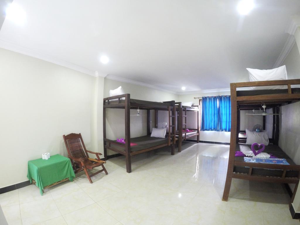 Blue Diamond Hostel Баттамбанг Экстерьер фото