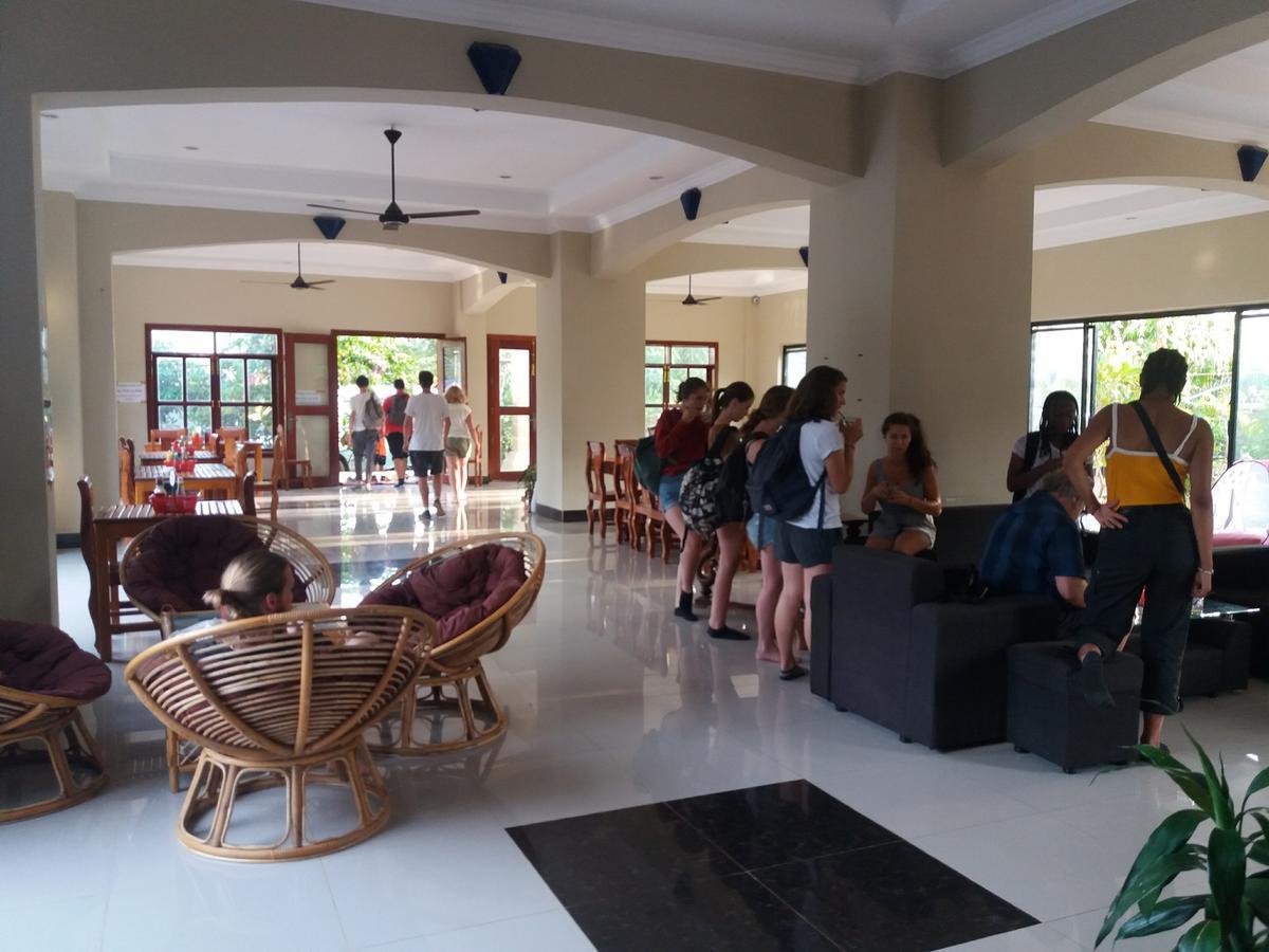 Blue Diamond Hostel Баттамбанг Экстерьер фото