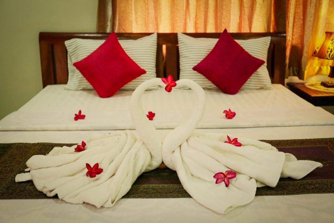 Blue Diamond Hostel Баттамбанг Экстерьер фото
