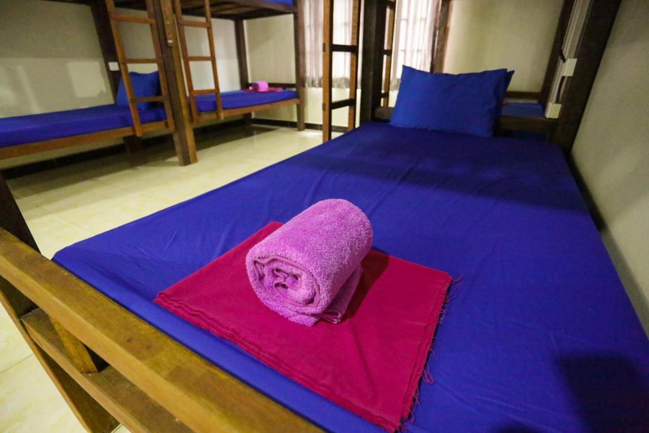 Blue Diamond Hostel Баттамбанг Экстерьер фото